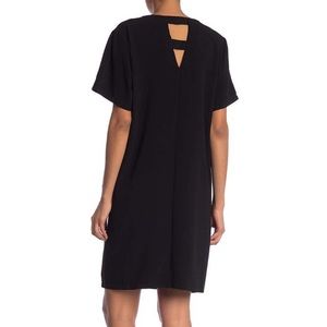 ✨Host Pick✨ bobeau black short sleeve crepe shift swing dress